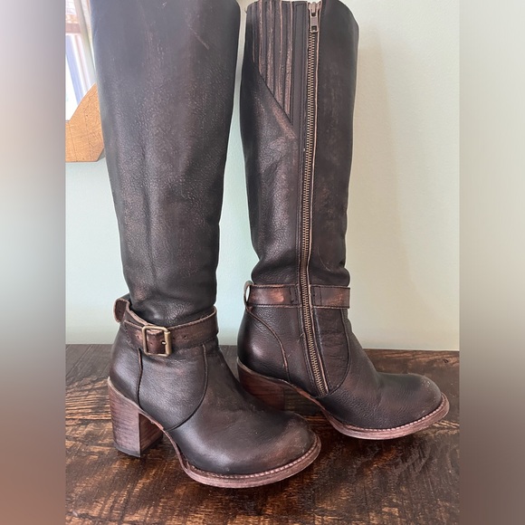 Freebird by Steven Shoes - Freebird Holland tall leather Boots size 7 in color distressed black